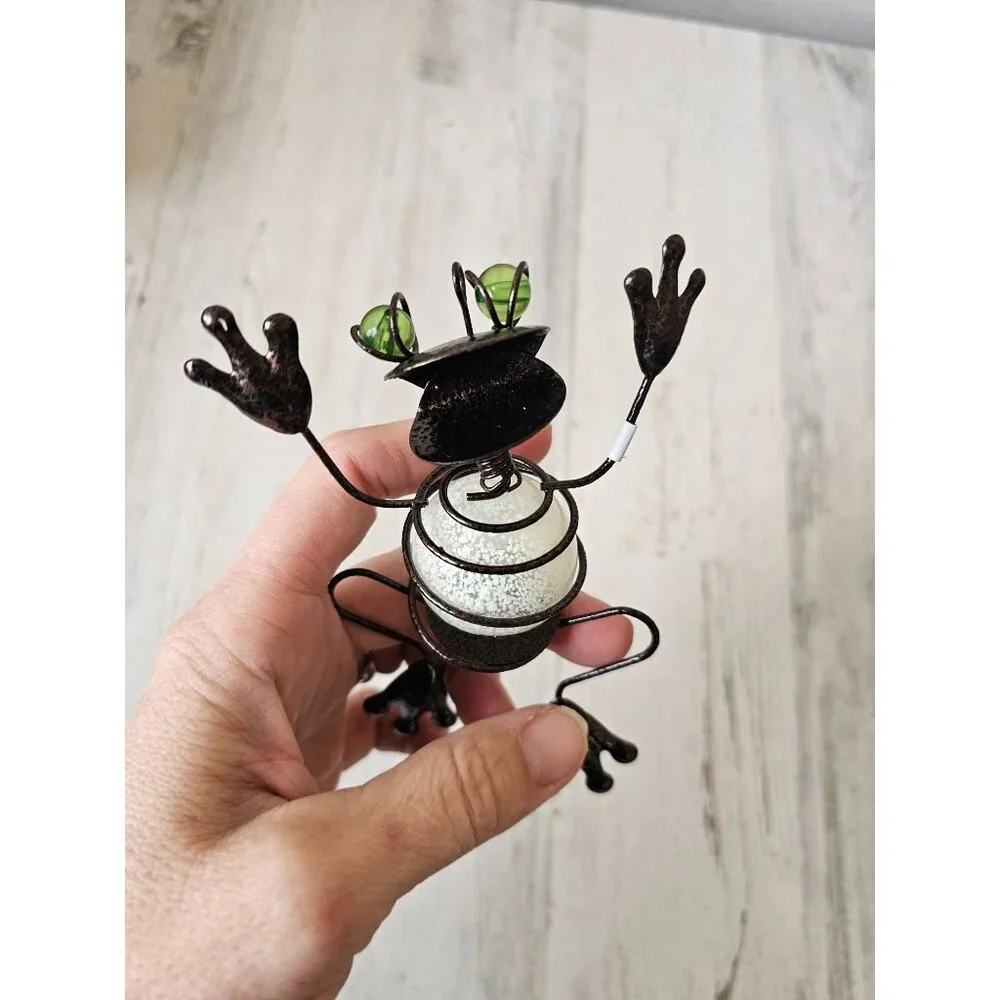 Metal‎ frog decor unique jumping spring